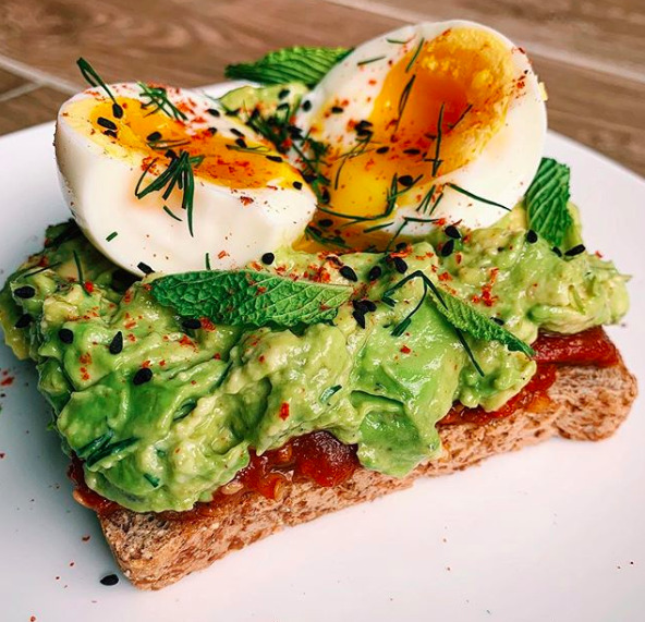 Avocado toast with egg and tomato for a quick 10-minute lunch