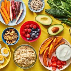 Healthy lunch ideas with salads, wraps, and power bowls for balanced nutrition.