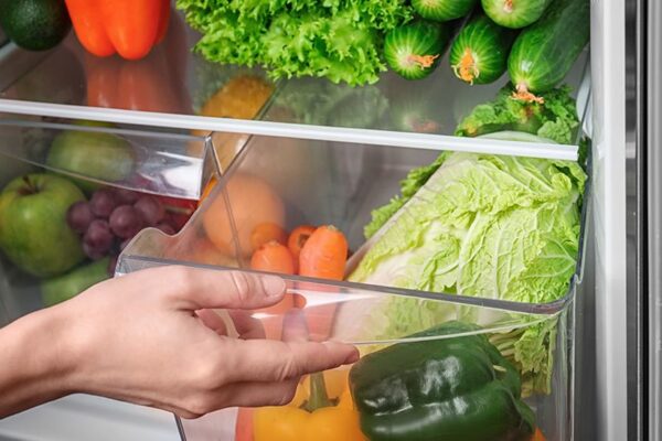 How to store vegetables properly in fridge to keep them fresh.